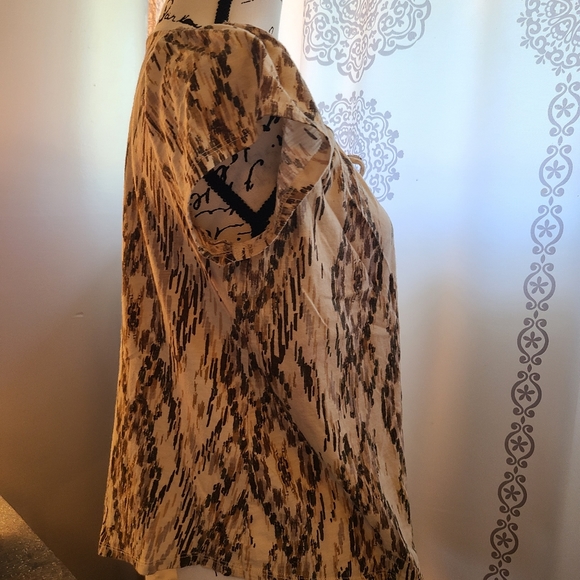 Patterned Blouse - Picture 2 of 4